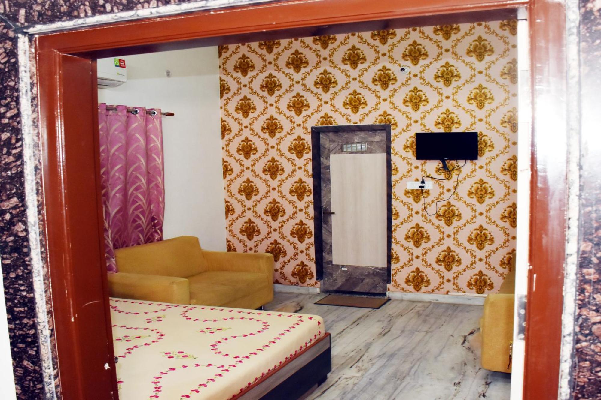 ורנאסי Ramaya Home Stay מראה חיצוני תמונה