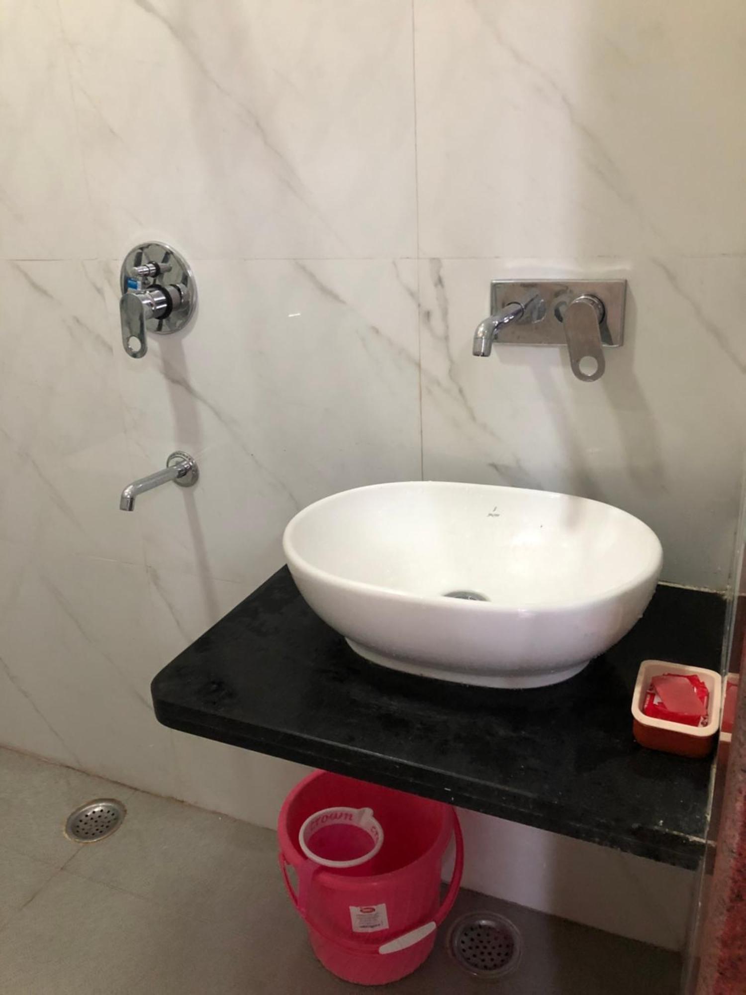 ורנאסי Ramaya Home Stay מראה חיצוני תמונה
