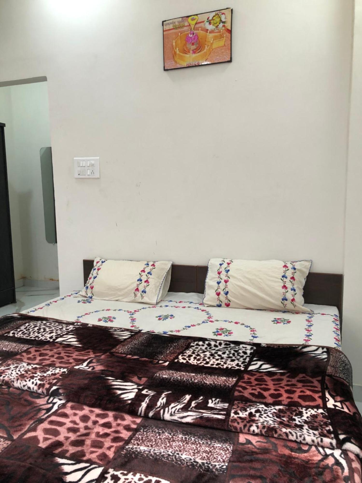 ורנאסי Ramaya Home Stay מראה חיצוני תמונה